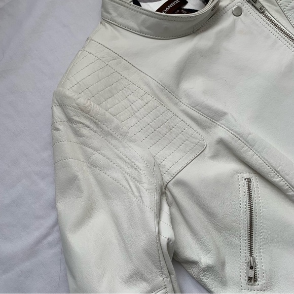 Danier  White moto Leather Jacket - Picture 4 of 12